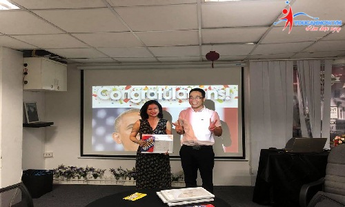 Khóa học kỹ năng giao tiếp - thuyết trình K12 : lễ bế giảng đầy kỉ niệm