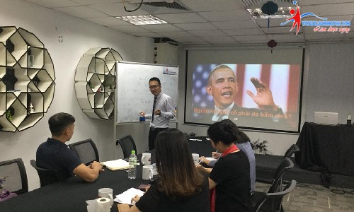 Khóa học giao tiếp - thuyết trình K20: Huấn luyện cho các nhà quản lý