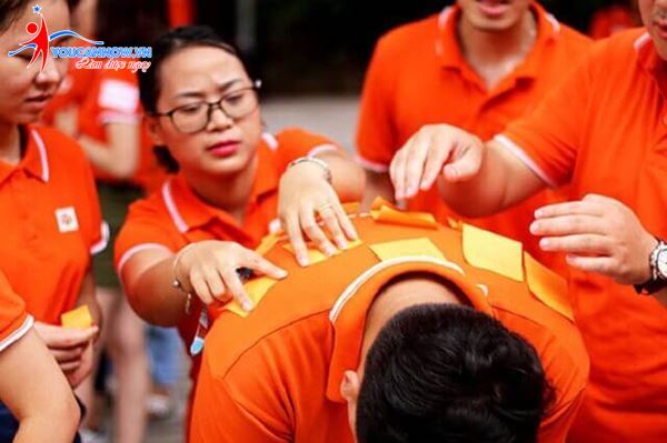 Cách tổ chức trò chơi - game show trong chương trình Year End Party