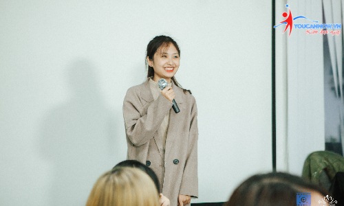 Buổi chia sẻ về kỹ năng giao tiếp, ứng xử của trung tâm You Can Now với Top 15 Miss FPTU 2018