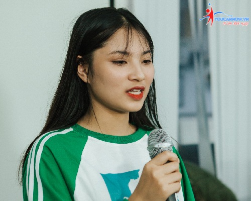 Buổi chia sẻ về kỹ năng giao tiếp, ứng xử của trung tâm You Can Now với Top 15 Miss FPTU 2018