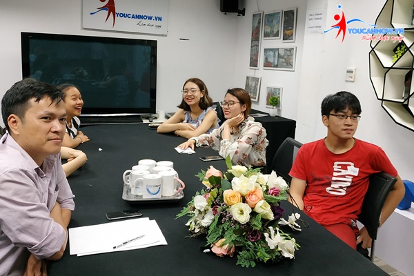 Lớp học giao tiếp thuyết trình K9: tạm biệt lớp học nhiều học viên nhất của tháng 8