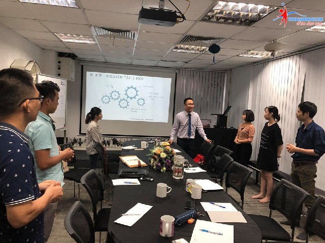 Khóa giao tiếp thuyết trình K30: Kết thúc một khóa học thành công