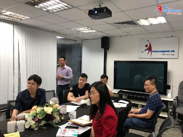 Khóa giao tiếp thuyết trình K30: Kết thúc một khóa học thành công