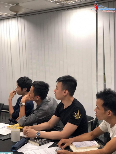 Khóa giao tiếp thuyết trình K30: Kết thúc một khóa học thành công