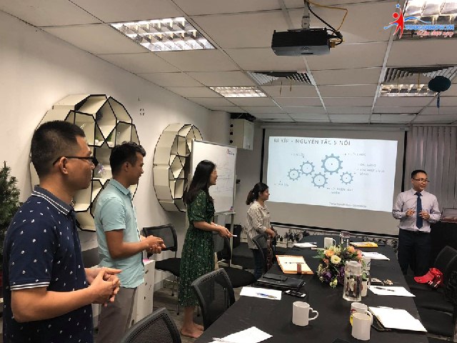 Khóa giao tiếp thuyết trình K30: Kết thúc một khóa học thành công