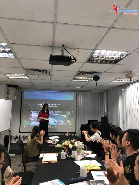 Khóa giao tiếp thuyết trình K30: Kết thúc một khóa học thành công