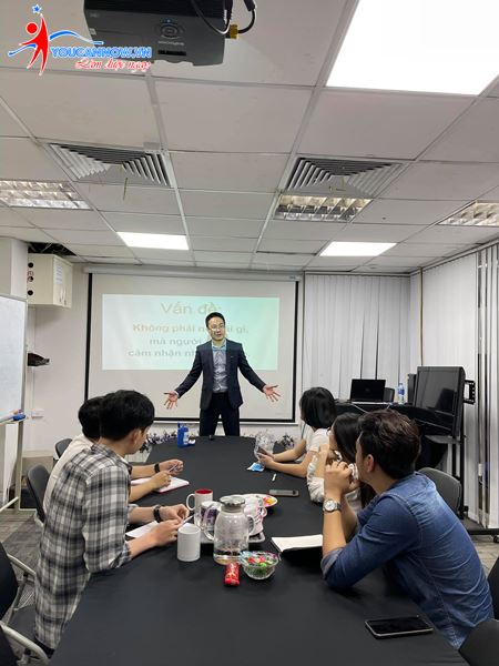 Khóa giao tiếp thuyết trình K63: Những gương mặt trẻ đầy đam mê