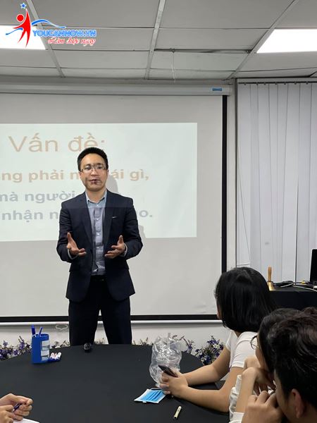 Khóa giao tiếp thuyết trình K63: Những gương mặt trẻ đầy đam mê