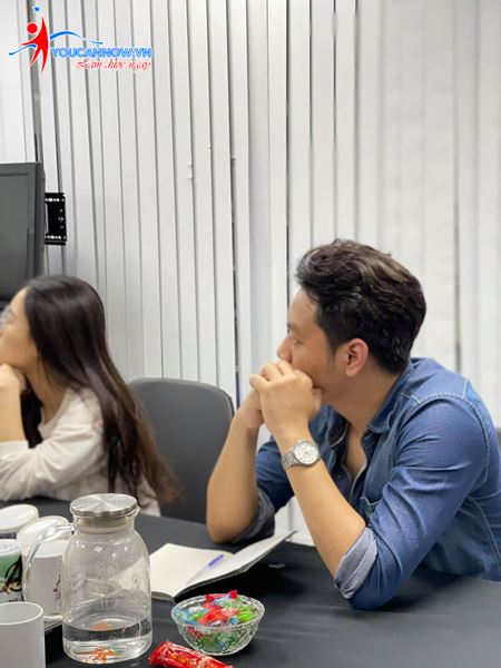 Khóa giao tiếp thuyết trình K63: Những gương mặt trẻ đầy đam mê