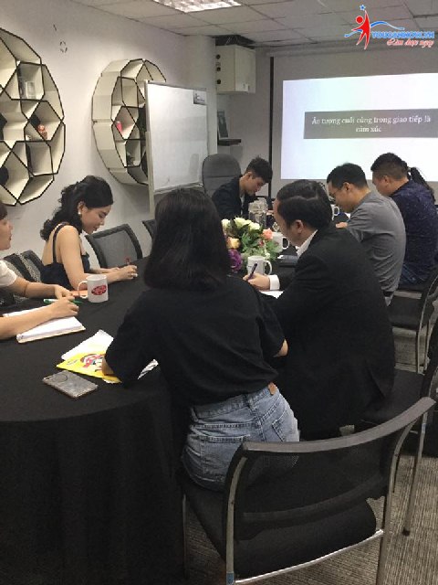 Khóa giao tiếp thuyết trình K24: Buổi bế giảng với nhiều ý nghĩa.