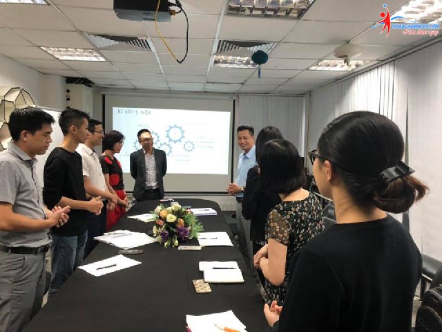 Khóa học giao tiếp thuyết trình K26: Tạm biệt những gương mặt xuất sắc