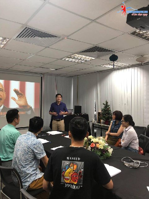 Khóa học giao tiếp thuyết trình K26: Tạm biệt những gương mặt xuất sắc