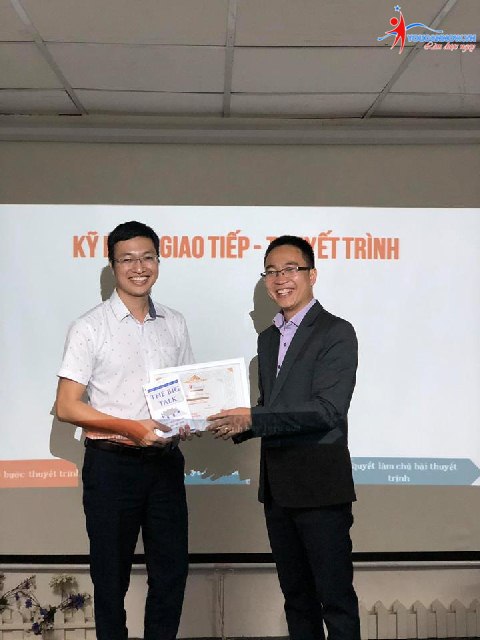 Khóa học giao tiếp thuyết trình K26: Tạm biệt những gương mặt xuất sắc