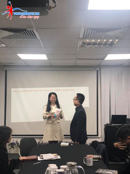 Khóa giao tiếp thuyết trình K49: Tạm biệt những gương mặt trẻ đầy nhiệt huyết