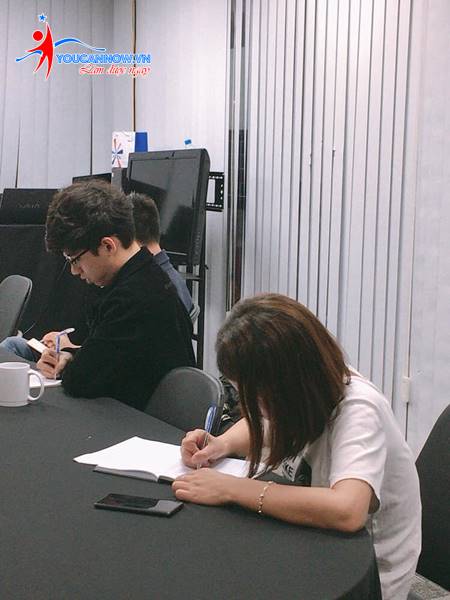 Khóa giao tiếp thuyết trình K62: Chúc mừng các học viên đã giao tiếp thành công