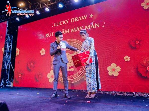 Lời dẫn chương trình giao lưu văn nghệ tất niên công ty