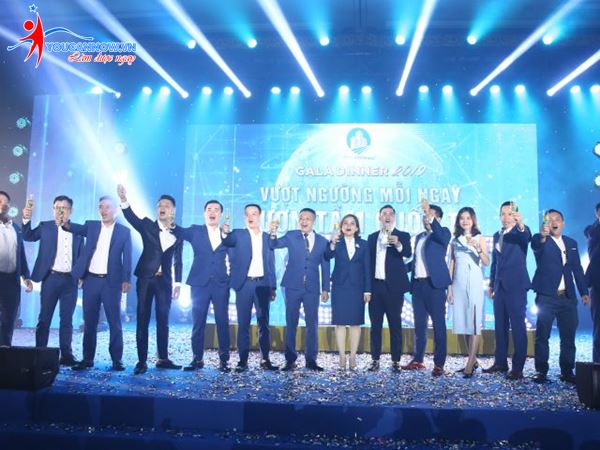 Những lưu ý khi làm kịch bản MC tiệc cuối năm công ty Year End Party