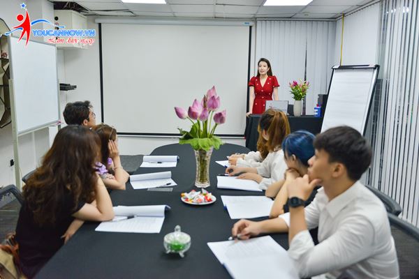 Nội dung chính kịch bản Tiệc cuối năm Year End Party