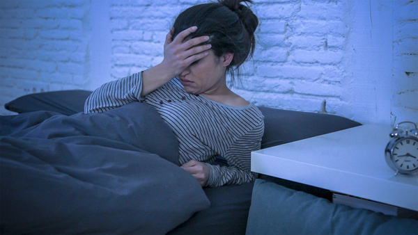 Lí do nào khiến bạn bị tỉnh giấc giữa đêm? Cấm tuyệt đối làm 6 điều này trước khi ngủ.
