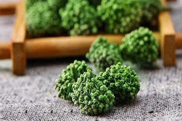 Gợi ý một số loại trà thảo mộc giúp ngủ ngon hầu như nhà nào cũng có.