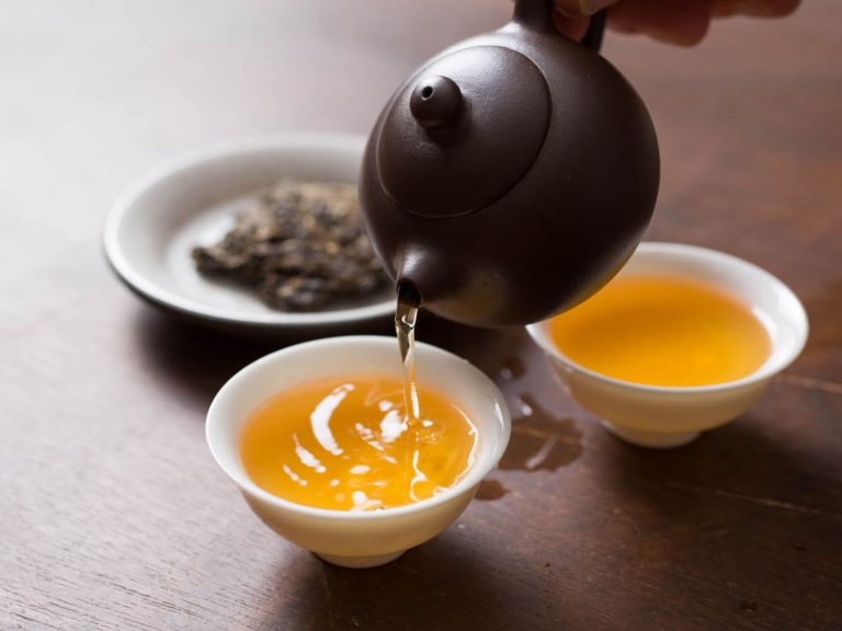 Uống gì để dễ ngủ? 15 loại đồ uống không nên bỏ qua
