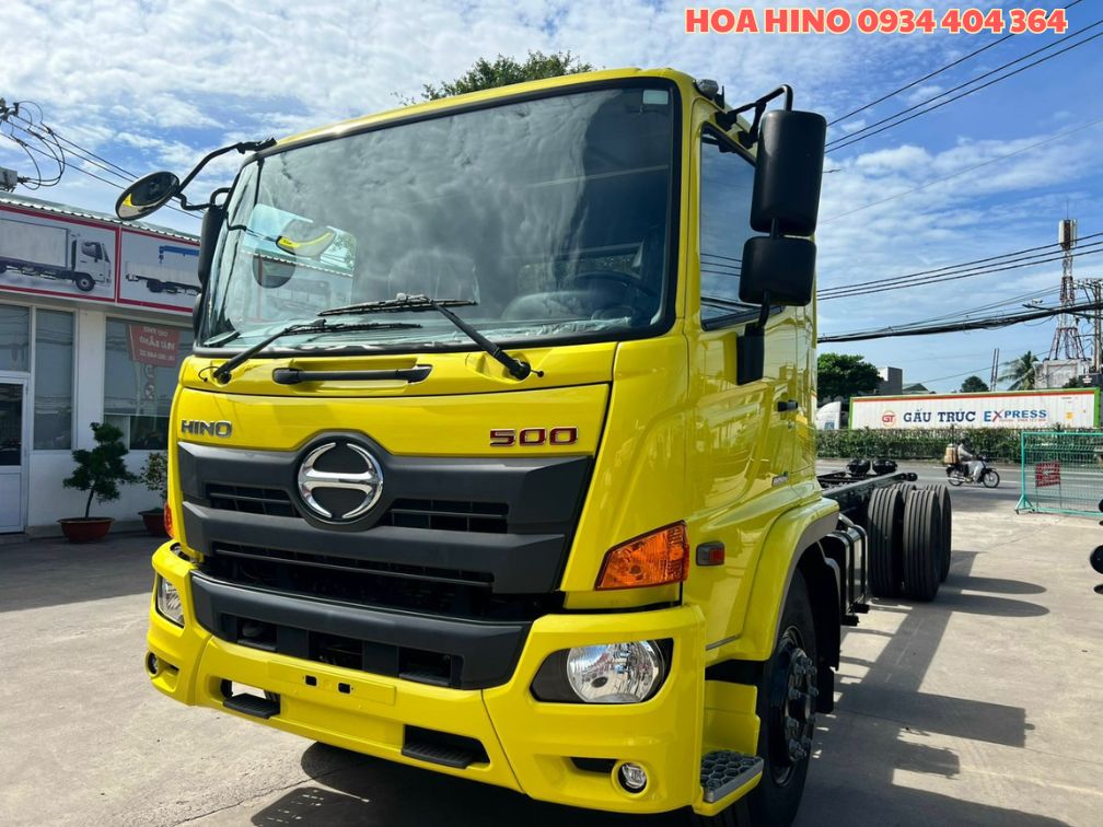 hino-3-chan-moi-nhat-thi-truong