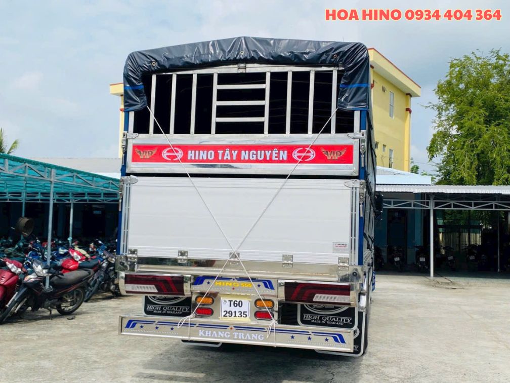 hino-3-chan-thung-da-lat