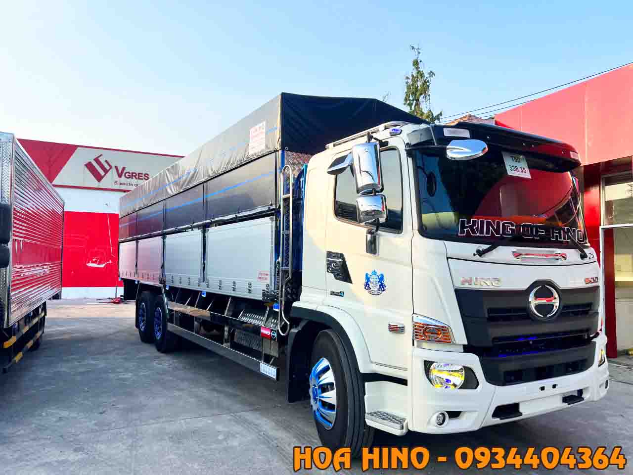 hino-3-chan-thung-nhom-da-lat