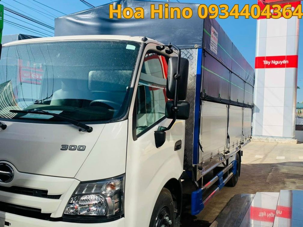 hino-5-tan-thung-mui-bat-da-lat
