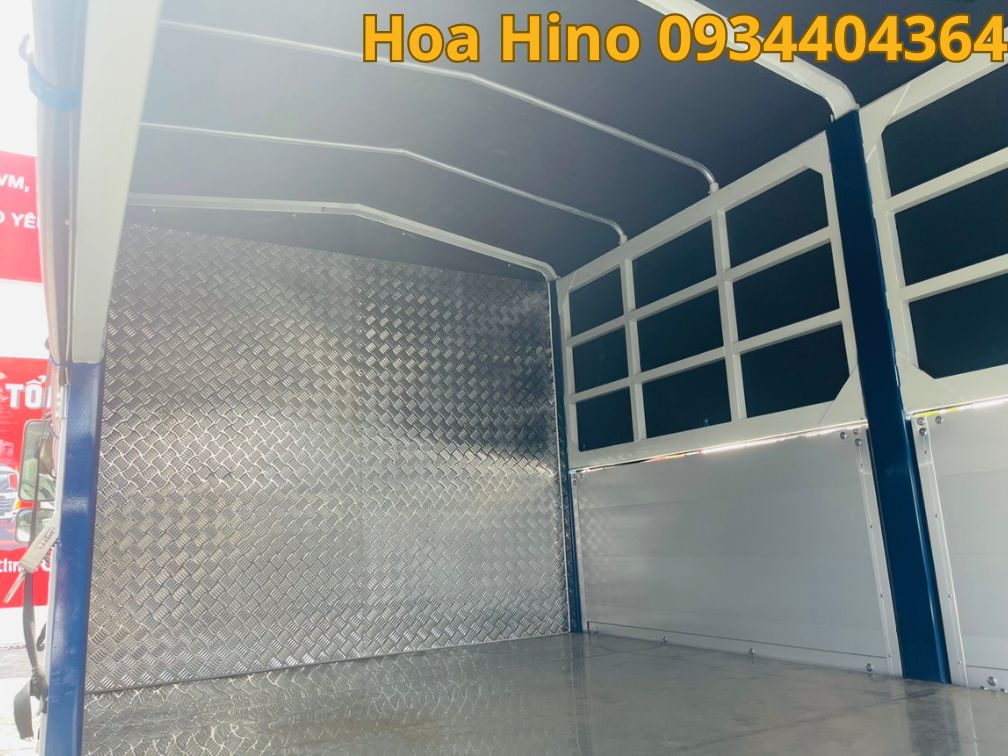 xe-hino-300-thung-bat