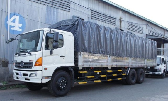 hino 15 tan thung mui bat