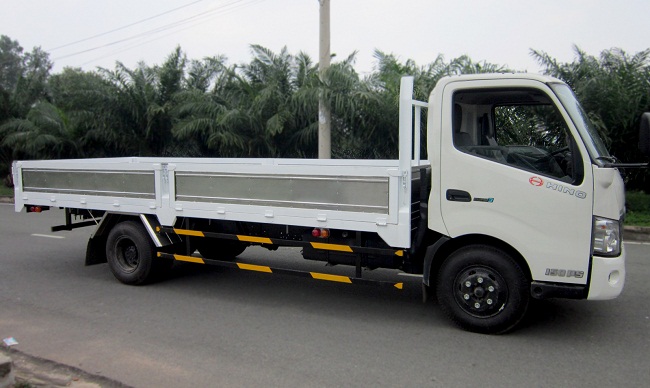 xe tai hino 4t5 thung lung