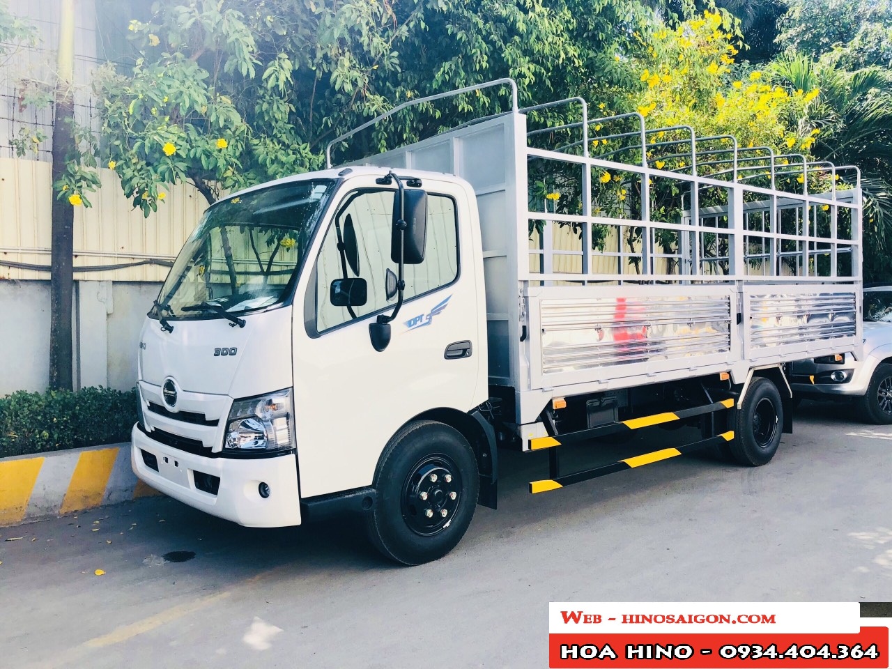 xe tải hino 5 tấn giá bao nhiêu