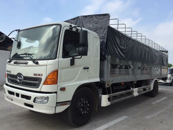 xe tai hino 7 tan thung mui bat