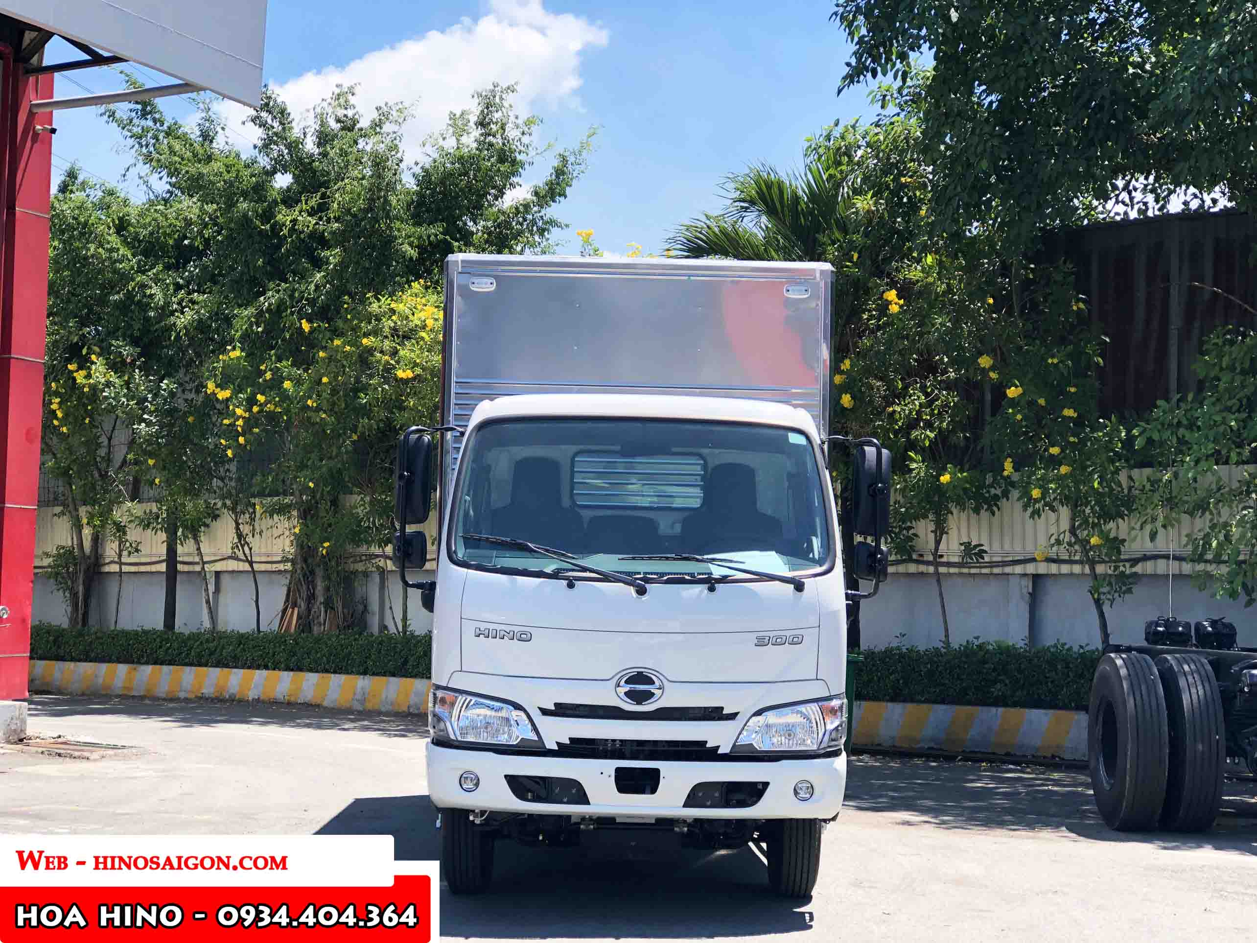 hino-1t9-gia-bao-nhieu