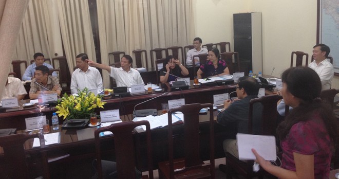 Tranh luận 'nảy lửa' vẫn chưa chốt được mức lương tối thiểu