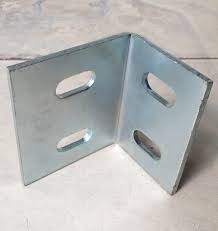 Bản mã, bulong, chi tiết quen thuộc từ công trình đến cuộc sống hàng ngày.