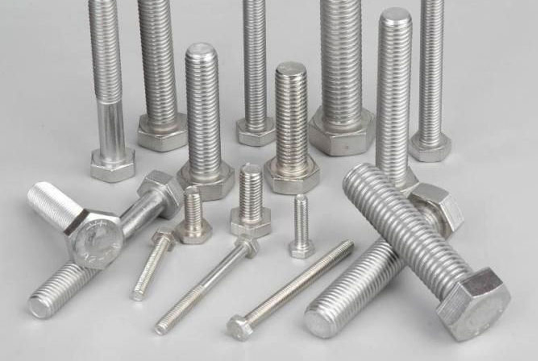 Mức báo giá bu lông mạ kẽm nhúng nóng dao động thế nào?