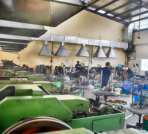Xưởng sản xuất vít bắn tôn tại thành phố Hồ Chí Minh