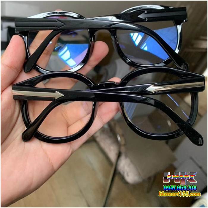 Kính trắng không độ gọng đen thời trang