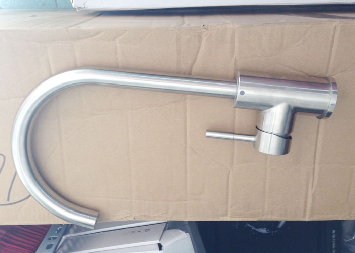 giá phụ kiện tủ bếp inox 304 nhập khẩu chính hãng