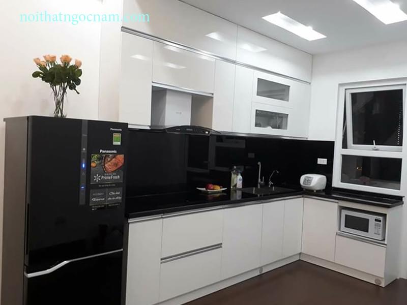 Mẫu tủ bếp Acrylic An Cường màu trắng hình chữ L hiện đại