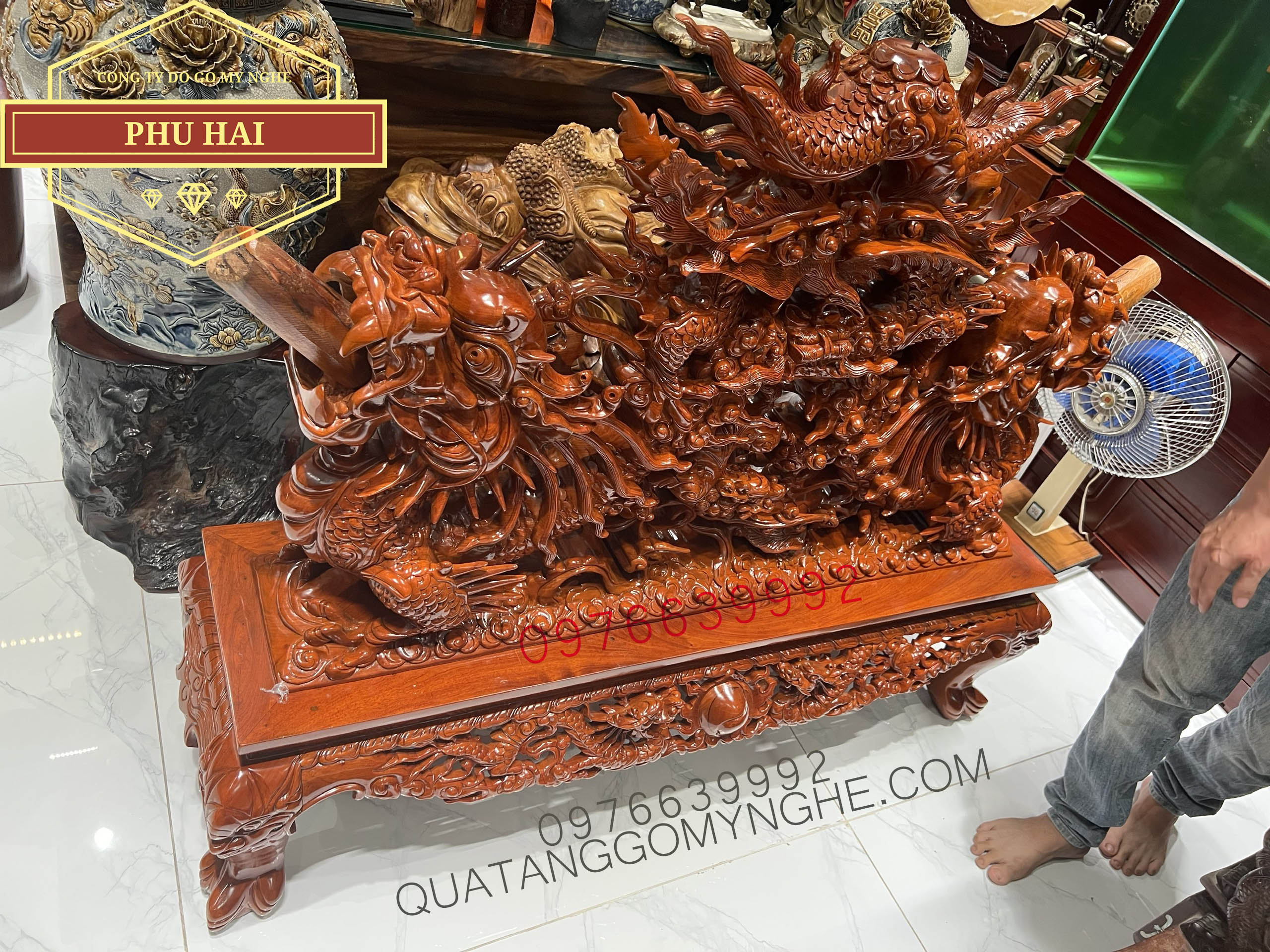 Giá ngà voi đục tứ linh