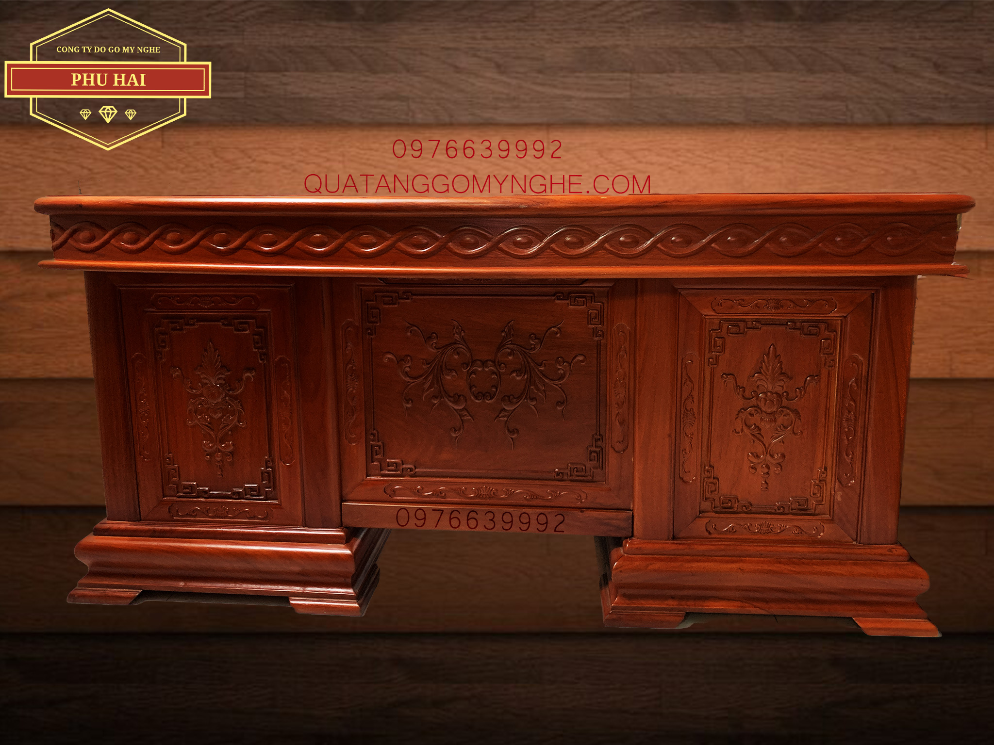 Bàn Làm Việc Gỗ Mẫu Hoa Văn