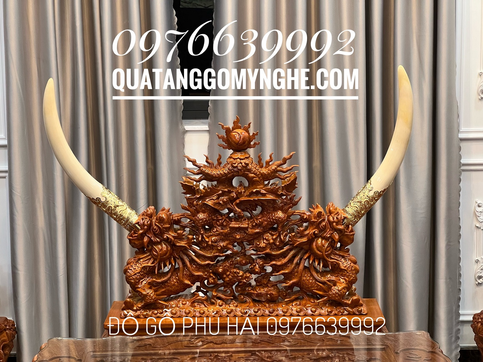 Giá Đỡ Ngà Voi Gỗ Gõ Đỏ