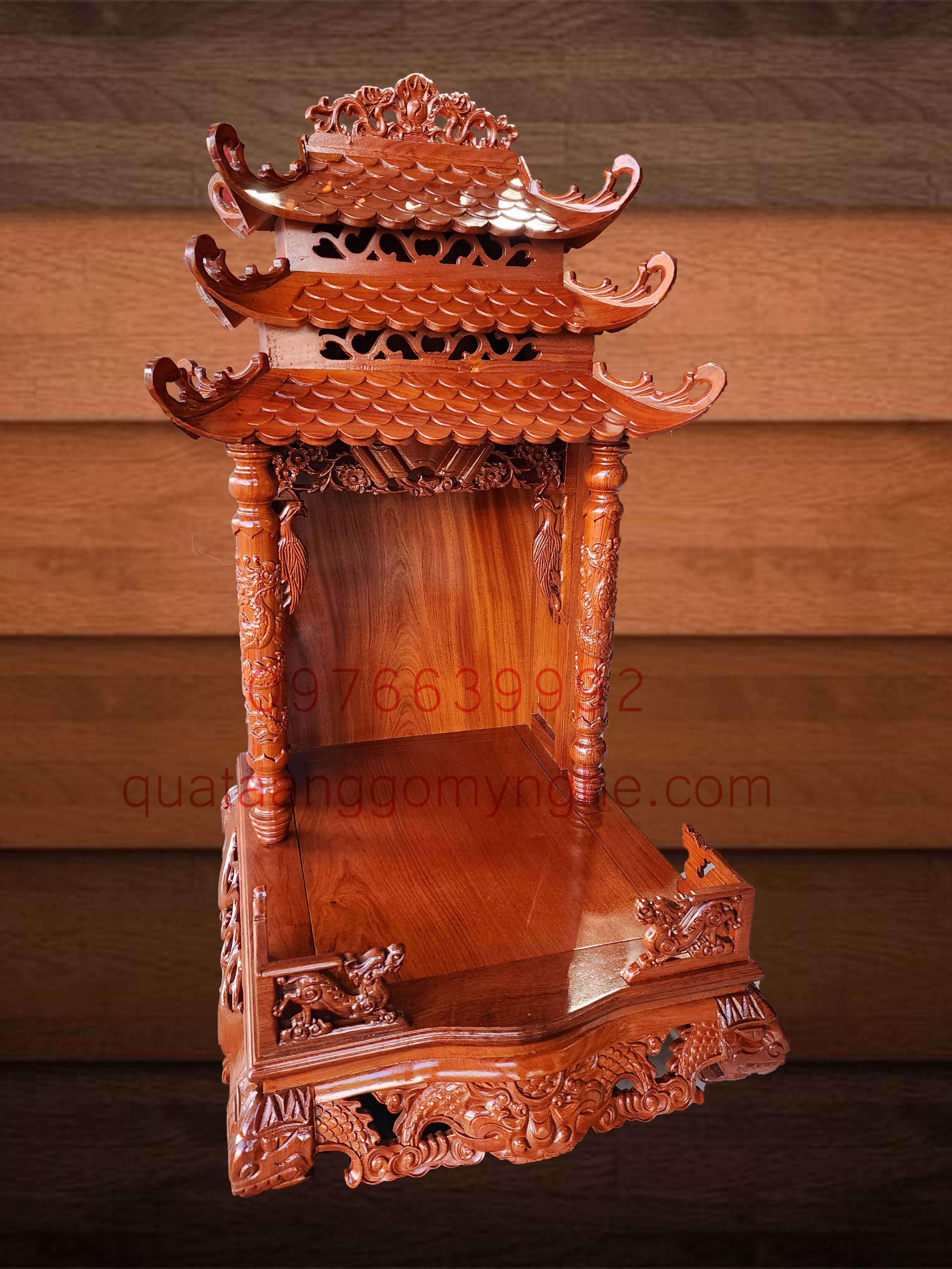 Bàn Thờ Ông Địa Có Mái Gỗ Hương 48cm x 61cm Bàn Thờ Ông Địa Có Mái Gỗ Hương 48cm x 61cm