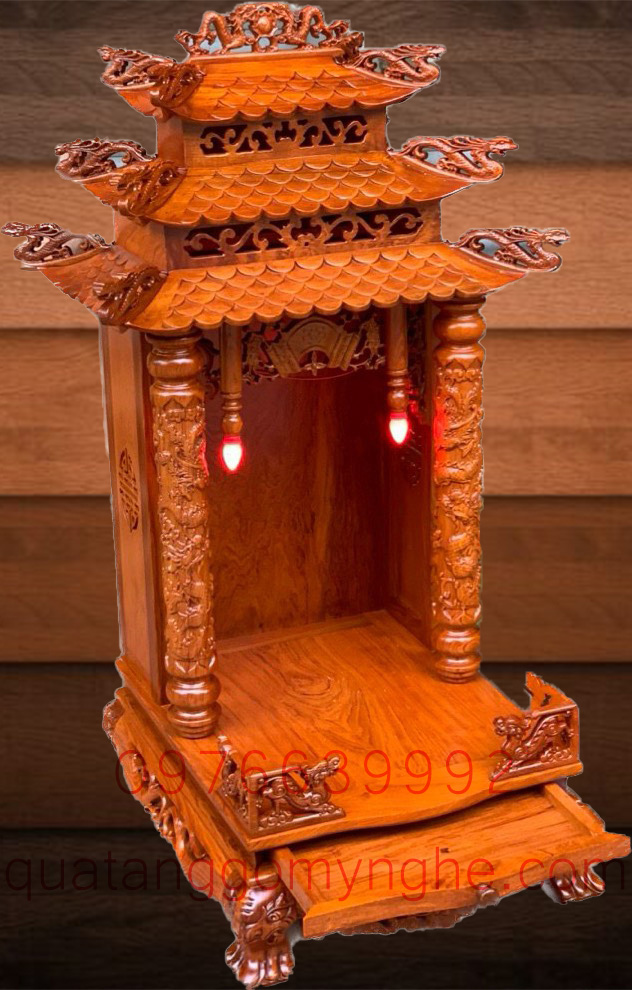 Bàn thờ thần tài ông địa có mái gỗ hương 61cm x 69cm Bàn thờ thần tài ông địa có mái gỗ hương 61cm x 69cm