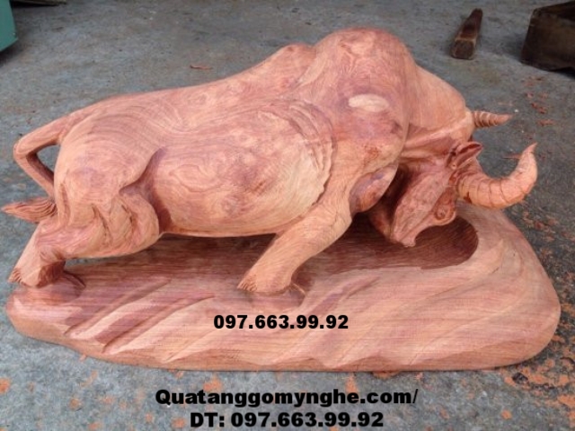 Tượng Con Trâu Vàng Phong Thủy Tự Nhiên CV08 Tượng Con Trâu Vàng Phong Thủy Tự Nhiên CV08