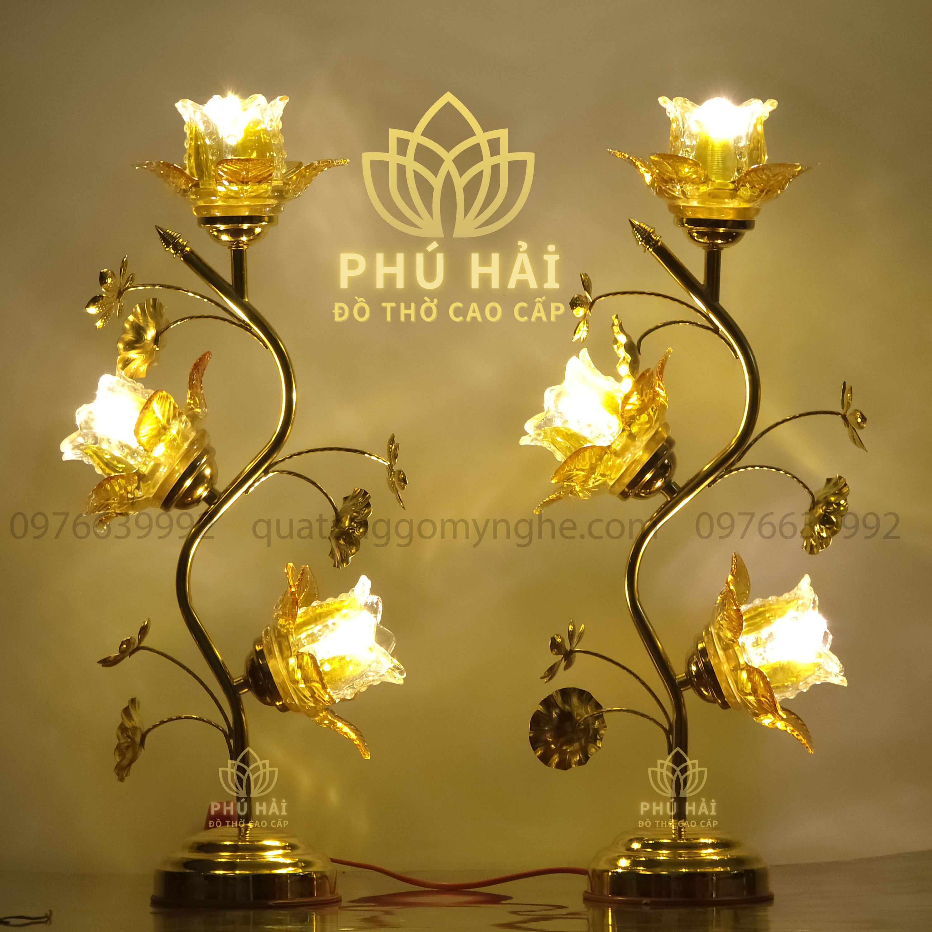 Đèn thờ 3 Bông Thủy Tinh Hoa Sen 2 Kích Cỡ - Cao 40 cm 55 cm Đèn thờ 3 Bông Thủy Tinh Hoa Sen 2 Kích Cỡ - Cao 40 cm 55 cm